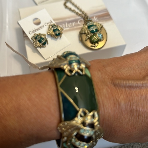 NEW.. Rare and unique jewelry set- enamel workmanship on all pieces - Picture 5 of 9